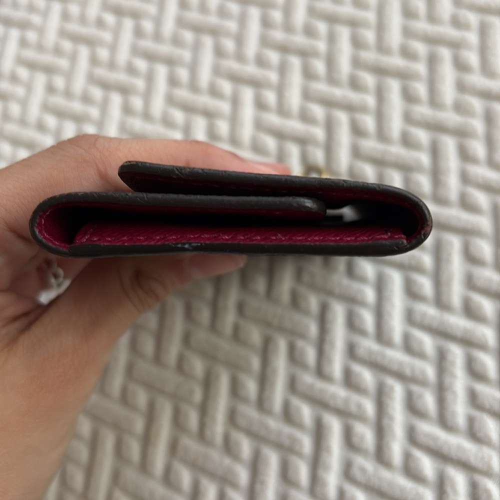 Louis Vuitton 6 Ring Key Holder - Picture 7 of 14